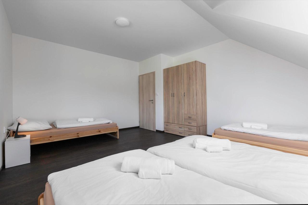 Holiday House Adam Prosecne المظهر الخارجي الصورة