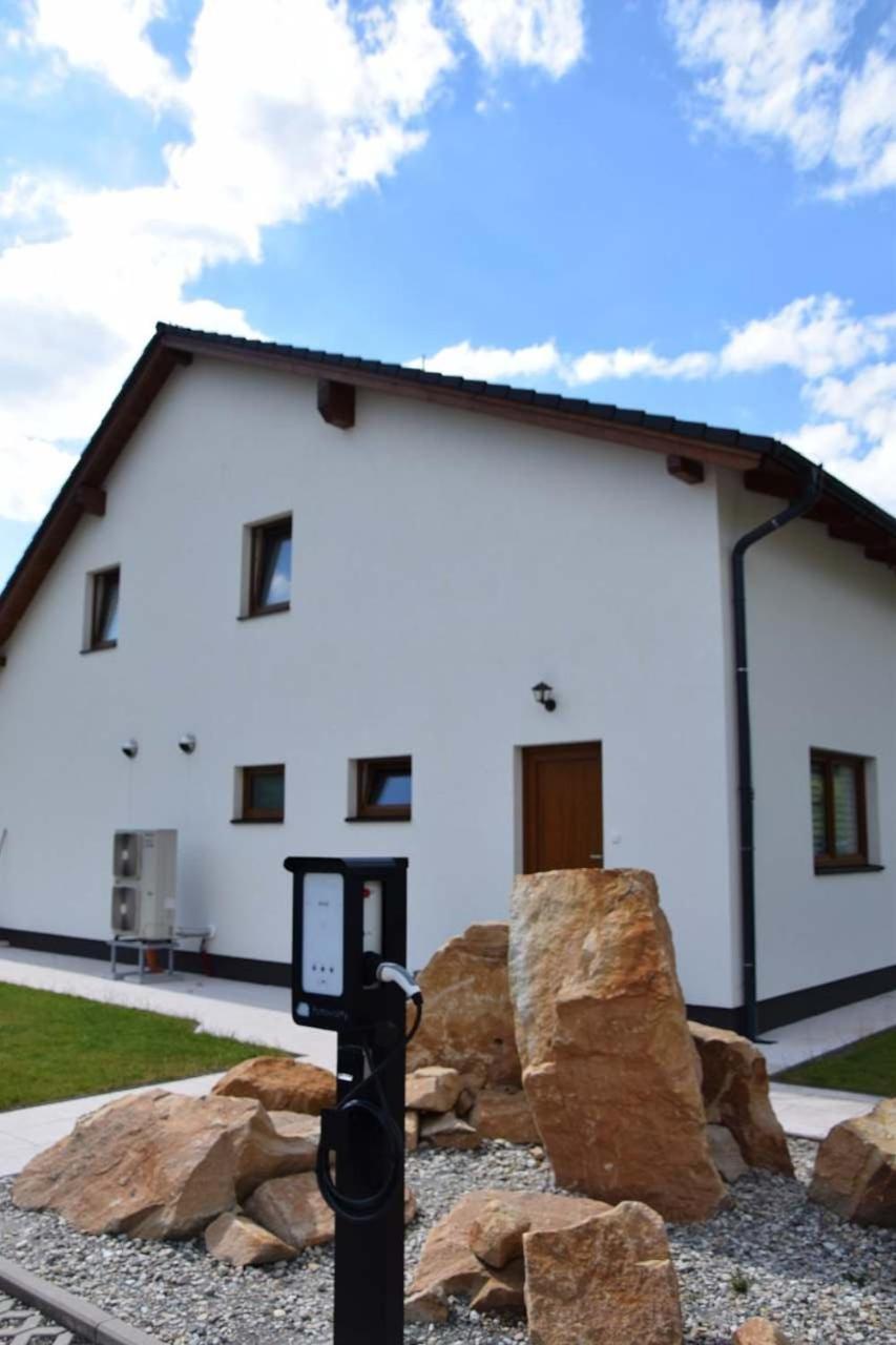 Holiday House Adam Prosecne المظهر الخارجي الصورة